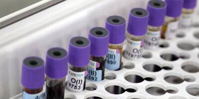 Франция установила антирекорд по числу заразившихся коронавирусом за сутки