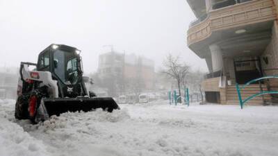 В Иерусалиме готовятся к зимней буре, снегопады на севере Израиля