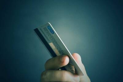 Банкир Спиваков предрек исчезновение пластиковых кредитных карт в РФ в течение пары лет