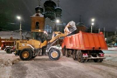 В Иванове каждую ночь вывозят свыше 140 грузовиков снега