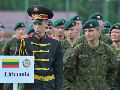 Латвия не будет отправлять на Украину своих военных