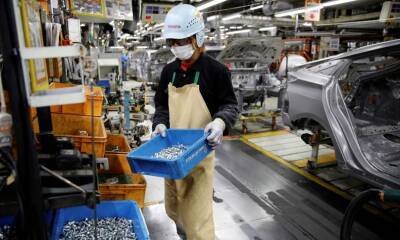 Toyota из-за вспышки COVID-19 приостановит работу завода в Цуцуми