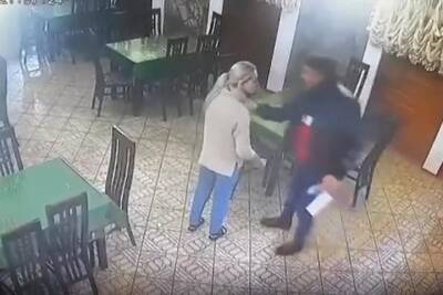Депутат напал на официантку в Апшеронске
