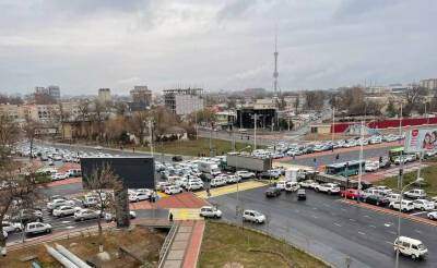 Глава Минтранса заявил, что по итогам этого года планируется уменьшить количество пробок на дорогах Ташкента на 20%