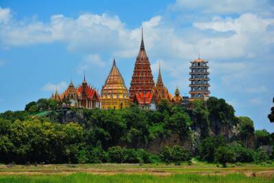 Власти Таиланда отменили карантин для привитых туристов