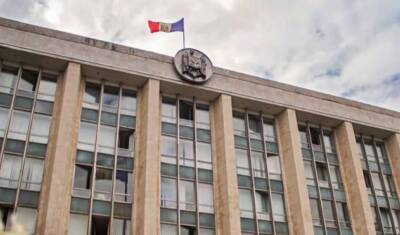 Парламент Молдавии одобрил двухмесячный режим ЧП из-за нехватки денег на газ