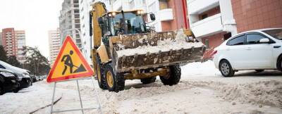 Дмитровские предприятия помогают городским службам в уборке снега