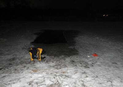 Возле Северодонецка на озере у проруби нашли вещи ребенка: работали водолазы