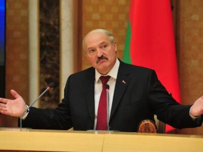 Лукашенко заявил, что во второй раз переболел коронавирусом: на этот раз “на ногах” перенес Omicron