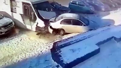 В Омске у водителя маршрутки за рулем случился сердечный приступ