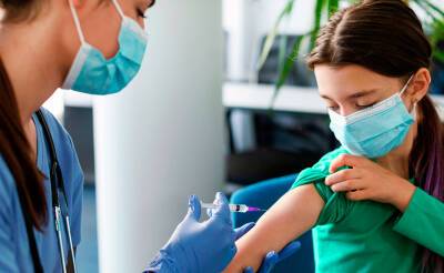 В Узбекистане разрешили вакцинацию детей от коронавируса с пяти лет