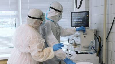 Мурашко: в России растёт число повторных случаев коронавируса среди переболевших