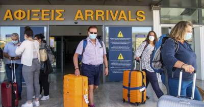 ВОЗ призывает отменить запреты на международные поездки из-за распространения "Омикрона"