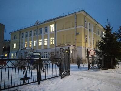 По поручению Алексея Островского работникам смоленских детских поликлиник выдали положенные выплаты