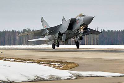 МиГ-31 защитят Россию от угроз из космоса