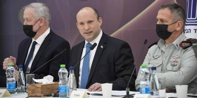 Министр обороны Израиля успокаивает Грецию и требует мер против Ирана