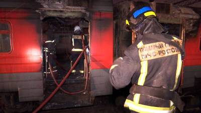 В Подмосковье загорелась электричка: сотни человек эвакуированы
