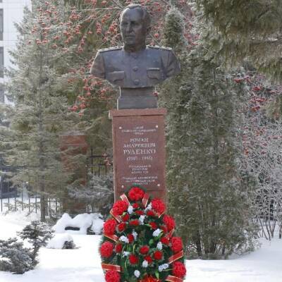В Новосибирске установили бюст генпрокурора СССР Руденко, бывшего членом «особой тройки»