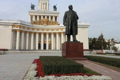 Депутат Мосгордумы призвал захоронить Ленина «рядом с родственниками»