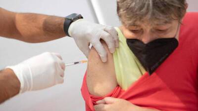 Первая в Европе: в Австрии принят закон об обязательной вакцинации с 18 лет