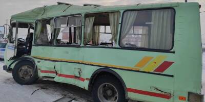 В Красноярском крае в ДТП с двумя автобусами пострадали девять человек