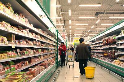 Разъяренный покупатель в супермаркете на Ярославском зарядил в кассира банкой сметаны