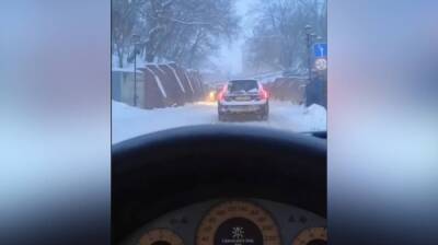 Снегопад стал причиной массового коллапса под Каменным мостом в Воронеже