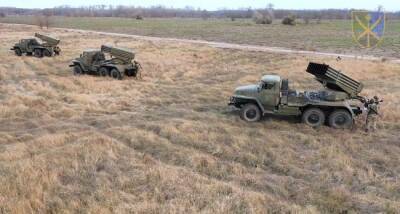 Украина провела учебные стрельбы из «Градов» возле границы с Крымом