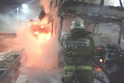 Утром на воронежской остановке на Левом берегу сгорел автобус