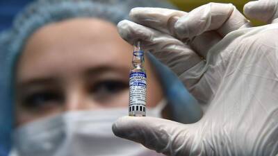 В Кремле выразили надежду на скорое признание вакцины «Спутник V» ВОЗ