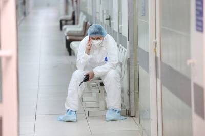 Вирусолог Тимаков назвал дату выхода на пик заболеваемости COVID-19 в России