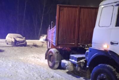 Ночной снегопад добавил Белгороду дорожных аварий