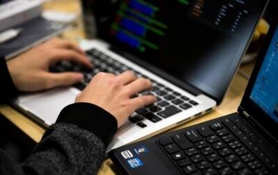 Киберполиция разоблачила двух хакеров, продававших аккаунты украинцев - korrespondent.net - Украина