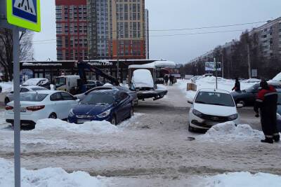 За сутки с дорог Рязани четыре мешающих уборке снега машины