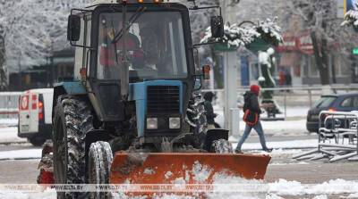 ГАИ призывает автовладельцев не препятствовать работе коммунальной и снегоуборочной техники