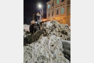 Новый рекорд по вывозу снега установлен в Смоленске