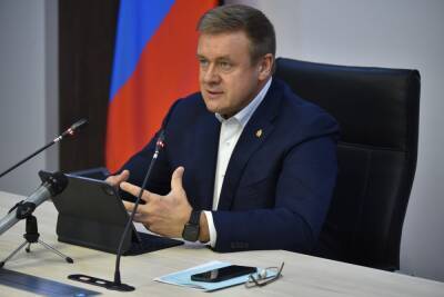 Губернатор Любимов призвал готовиться к любому развитию ситуации с «омикроном»