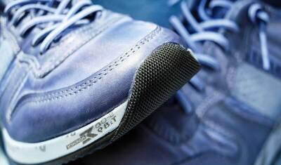 В Самаре отправили на уничтожение свыше 16 тысяч пар кроссовок без маркировки