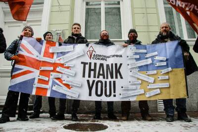 В Киеве благодарили Великобританию за передачу Украине оружия
