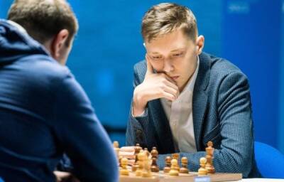Встреча Есипенко и Дубова закончилась вничью в шестой партии шахматного турнира