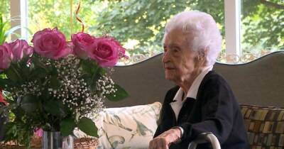 Старейшая жительница США умерла в возрасте 115 лет - ren.tv - США - штат Небраска