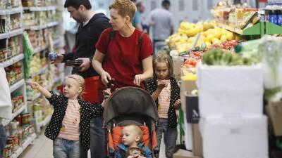 ПФР напомнил о праве многодетных матерей на досрочную пенсию