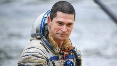 Источник рассказал об отказе США выдать визу российскому космонавту