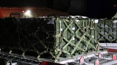Тонны летального оружия: в Украину прибыла первая партия военной помощи из США