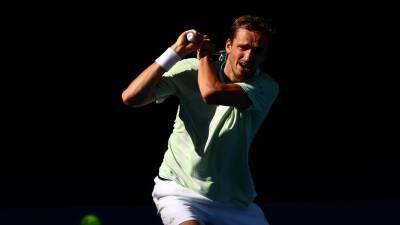 Медведев обыграл ван де Зандсхулпа и вышел в 1/8 финала Australian Open