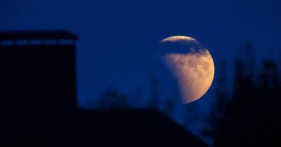 Астрологи назвали самое опасное затмение 2022 года: майская "кровавая луна" - kp.ua - Россия - Украина - Австралия - Антарктида - Исландия