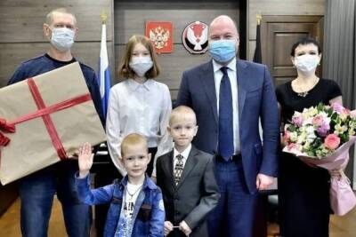 Школьница из Алнашского района получила от Президента РФ в подарок компьютер