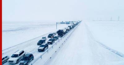 Из-за очень сильного снегопада в Крыму объявили штормовое предупреждение