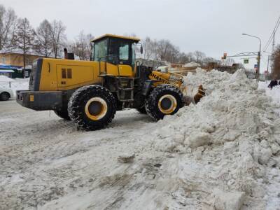 Улицы Ульяновска от снега чистит 71 спецмашина