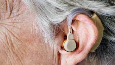 Боль в ушах может говорить о заражении омикрон-штаммом коронавируса